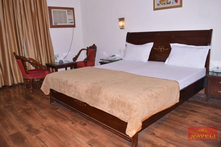 Gajraula Haveli Resort ภายนอก รูปภาพ