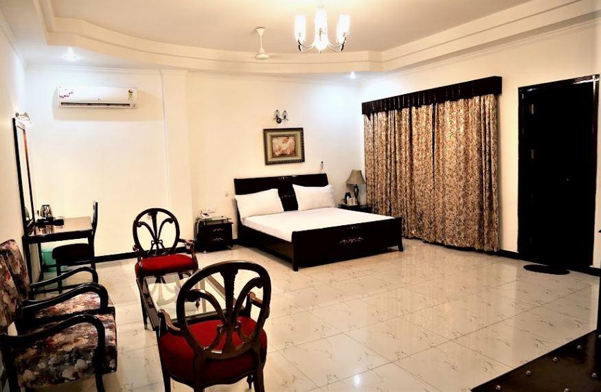 Gajraula Haveli Resort ภายนอก รูปภาพ